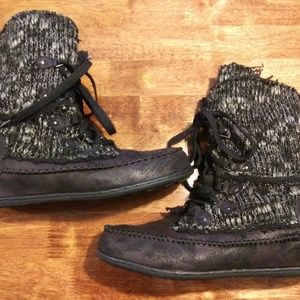Muk Luks Sweater Moccasin Boots
Black